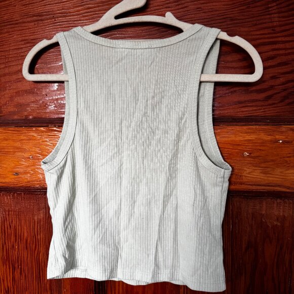 Light green cropped tank top - Picture 3 of 3